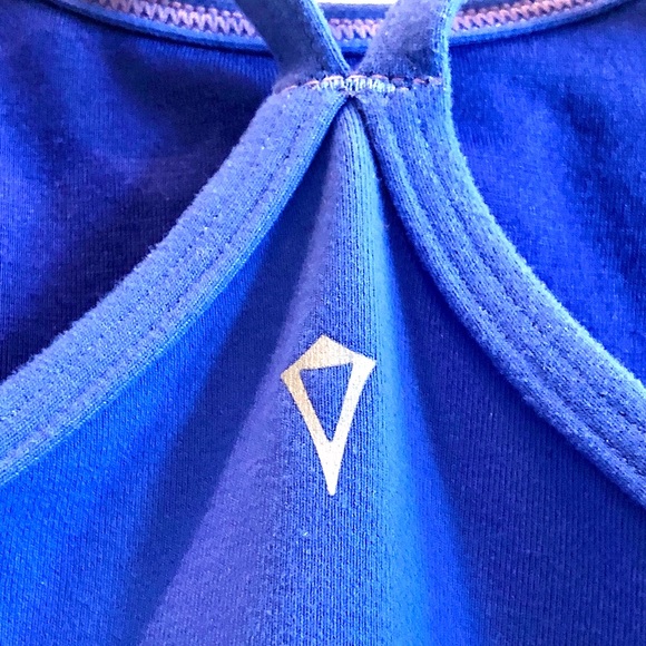 Iviva Athletic Tank Top - Picture 2 of 2